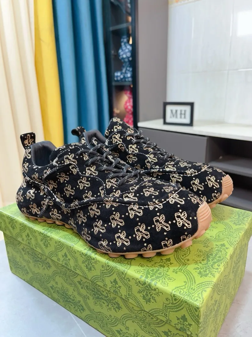 Men's shoes 💰560🌹🌹【GUCCI】pop-top casual sneakers with daddy outsole, breathable and comfortable, easy to walk, a versatile style for trendy men, upper with cowhide edged outsole design➕genuine leather lining➕Gucci's popular original outsole, sports and running style, super comfortable. Code number 38-44